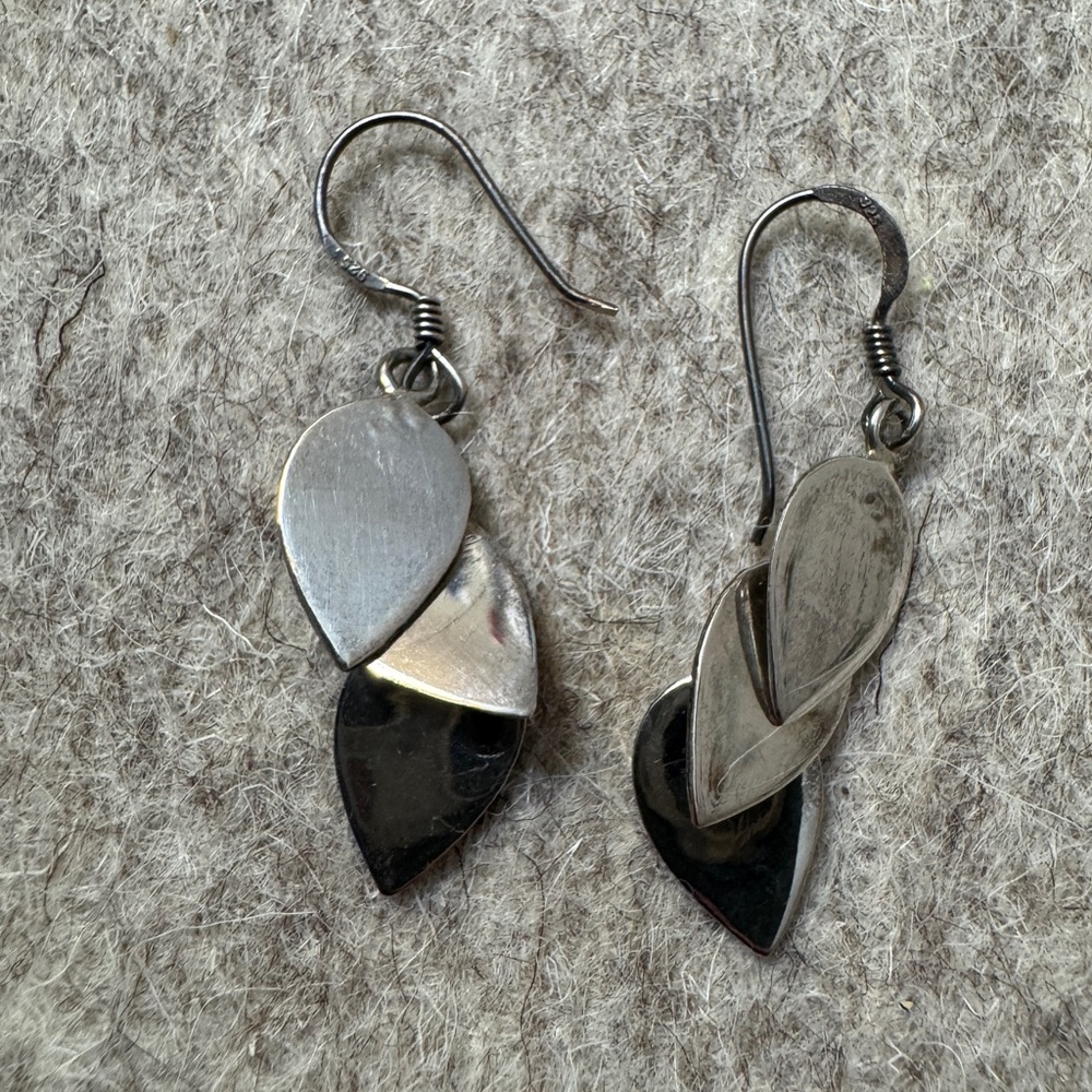 🏝️Sterling silver dangle drop earrings